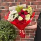Букет с красными розами и хризантемой