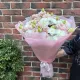 Букет с эустомой и хризантемой 