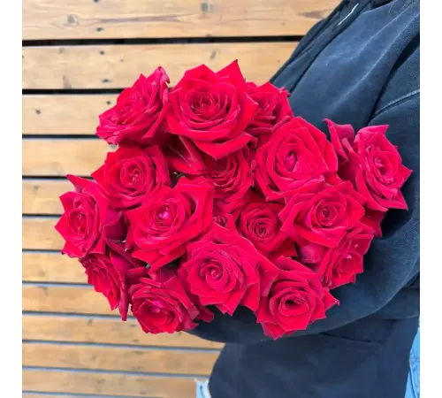 Роза красная Love